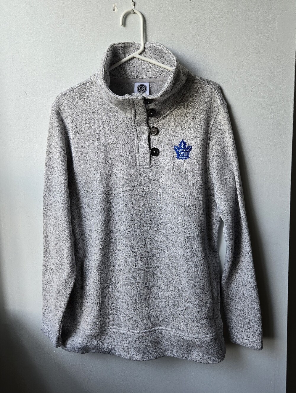 T.O. Maple Leafs Heather Gray Women XL Pullover Quarter-Button Gameday Sweater